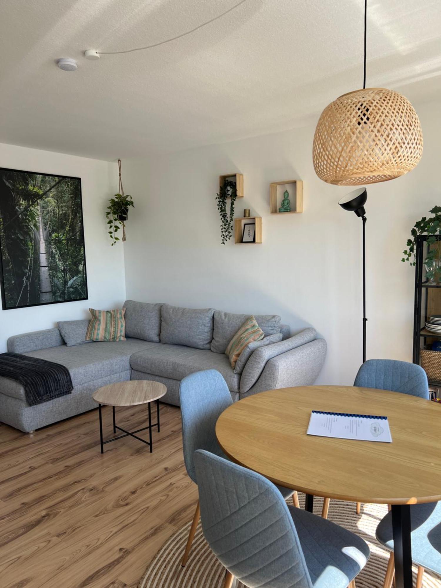 Up Wulkje21 Neu Renovierte Wohnung Mit Pkw Stellplatz Emden Exteriör bild